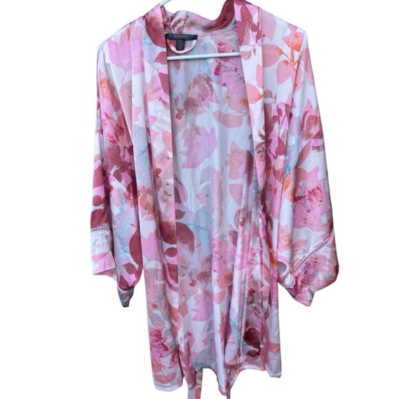 Women's‎ Midnight Bakery Silky Pink Floral Satin Belted Kimono Robe Size M/L - Picture 3 of 7
